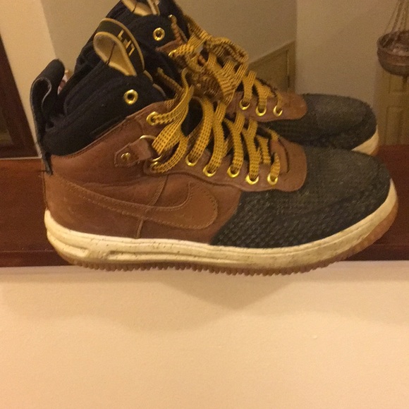 I can’t fit them no more as they are a size 9.5 main image 4